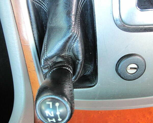 Чорний Лексус ЛХ, об'ємом двигуна 4.66 л та пробігом 303 тис. км за 13800 $, фото 77 на Automoto.ua