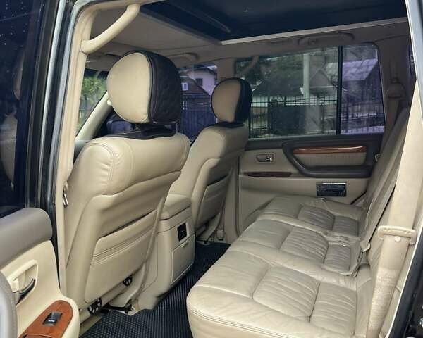 Черный Лексус ЛХ, объемом двигателя 4.66 л и пробегом 260 тыс. км за 18000 $, фото 14 на Automoto.ua