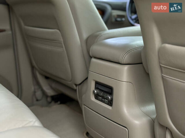 Черный Лексус ЛХ, объемом двигателя 4.7 л и пробегом 286 тыс. км за 13750 $, фото 16 на Automoto.ua