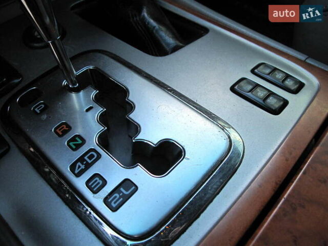 Чорний Лексус ЛХ, об'ємом двигуна 4.66 л та пробігом 303 тис. км за 13800 $, фото 75 на Automoto.ua