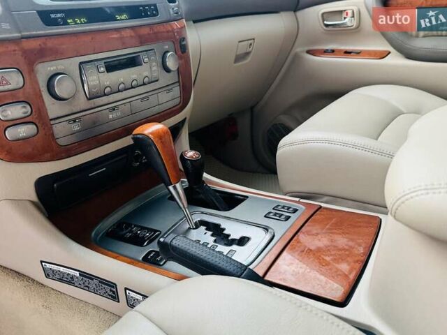 Черный Лексус ЛХ, объемом двигателя 4.67 л и пробегом 291 тыс. км за 11800 $, фото 14 на Automoto.ua