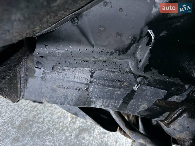 Чорний Лексус ЛХ, об'ємом двигуна 4.7 л та пробігом 300 тис. км за 14300 $, фото 25 на Automoto.ua