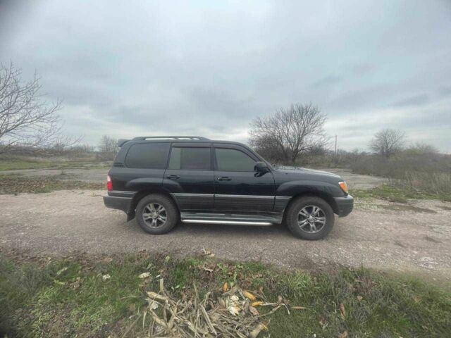 Чорний Лексус ЛХ, об'ємом двигуна 4.7 л та пробігом 282 тис. км за 14000 $, фото 1 на Automoto.ua