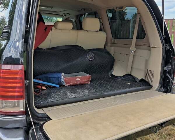 Лексус ЛХ 2004 в Киеве на Automoto.ua Черный Лексус ЛХ, объемом двигателя 4.7 л и пробегом 312 тыс. км за 15000 $, фото 6 на Automoto.ua