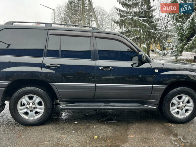 Черный Лексус ЛХ, объемом двигателя 4.6 л и пробегом 300 тыс. км за 13777 $, фото 23 на Automoto.ua