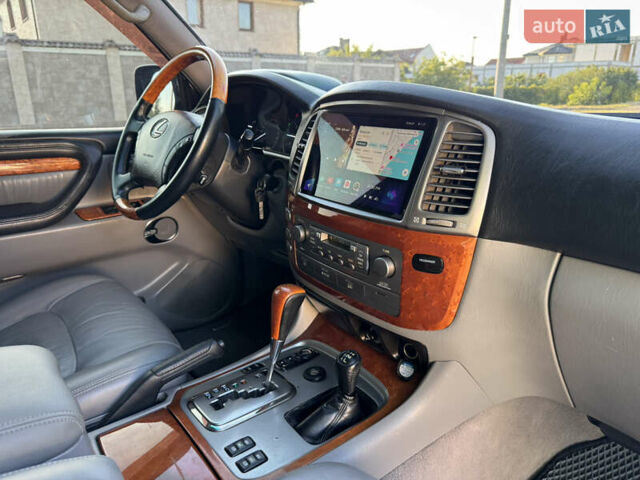 Черный Лексус ЛХ, объемом двигателя 4.7 л и пробегом 287 тыс. км за 15300 $, фото 29 на Automoto.ua