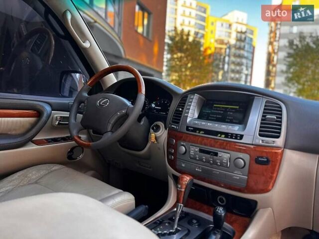 Лексус ЛХ 2005 у Івано-Франківську на Automoto.ua Чорний Лексус ЛХ, об'ємом двигуна 4.7 л та пробігом 296 тис. км за 15850 $, фото 110 на Automoto.ua