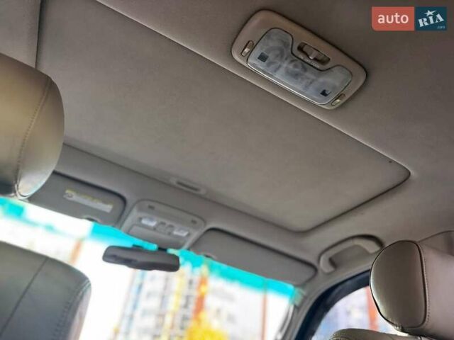 Лексус ЛХ 2005 у Івано-Франківську на Automoto.ua Чорний Лексус ЛХ, об'ємом двигуна 4.7 л та пробігом 296 тис. км за 15850 $, фото 83 на Automoto.ua