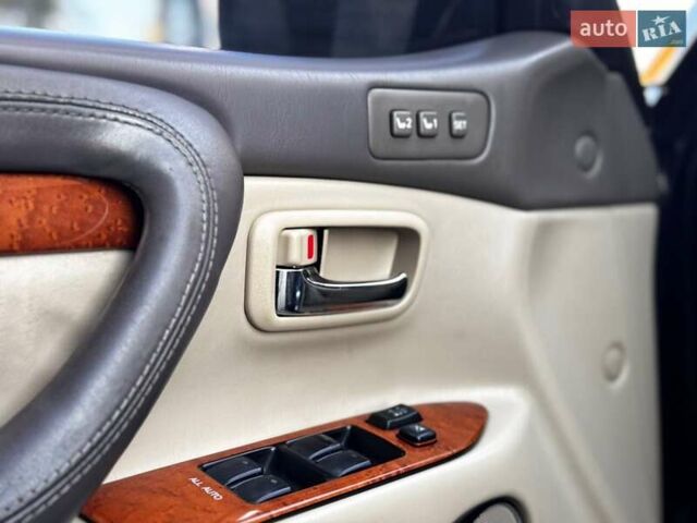 Лексус ЛХ 2005 у Івано-Франківську на Automoto.ua Чорний Лексус ЛХ, об'ємом двигуна 4.7 л та пробігом 296 тис. км за 15850 $, фото 61 на Automoto.ua