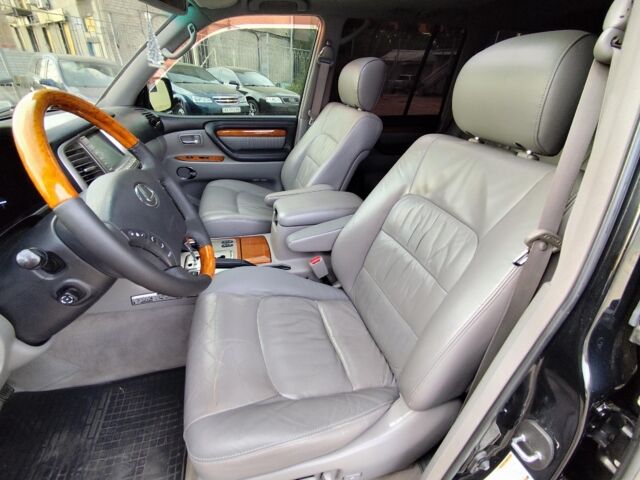 Черный Лексус ЛХ, объемом двигателя 4.7 л и пробегом 313 тыс. км за 13790 $, фото 22 на Automoto.ua