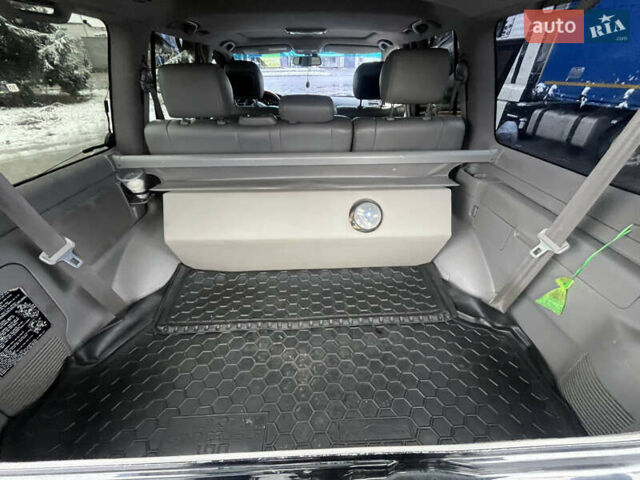 Черный Лексус ЛХ, объемом двигателя 4.6 л и пробегом 300 тыс. км за 13777 $, фото 36 на Automoto.ua