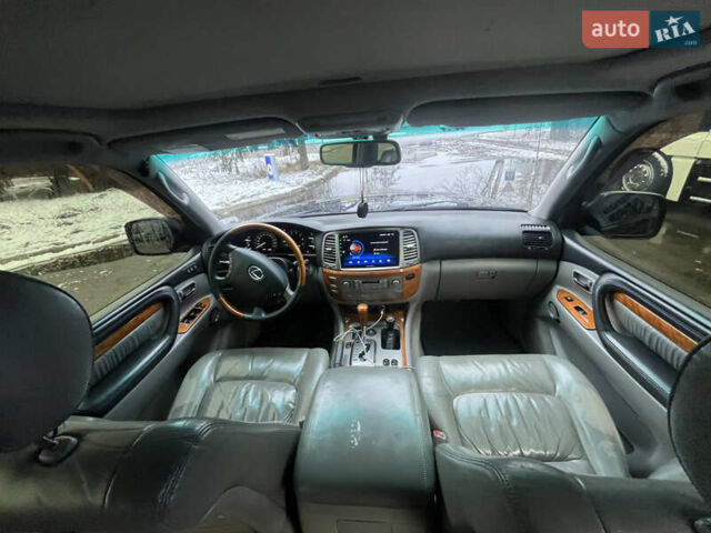 Черный Лексус ЛХ, объемом двигателя 4.6 л и пробегом 300 тыс. км за 13777 $, фото 27 на Automoto.ua