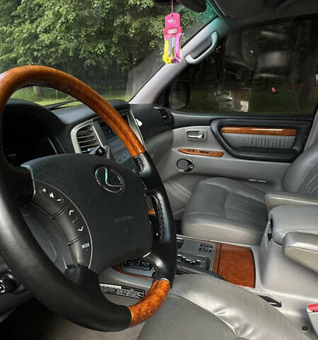Черный Лексус ЛХ, объемом двигателя 4.66 л и пробегом 252 тыс. км за 16700 $, фото 14 на Automoto.ua