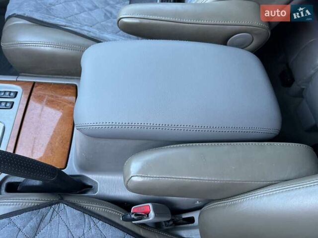 Чорний Лексус ЛХ, об'ємом двигуна 4.66 л та пробігом 477 тис. км за 12999 $, фото 58 на Automoto.ua