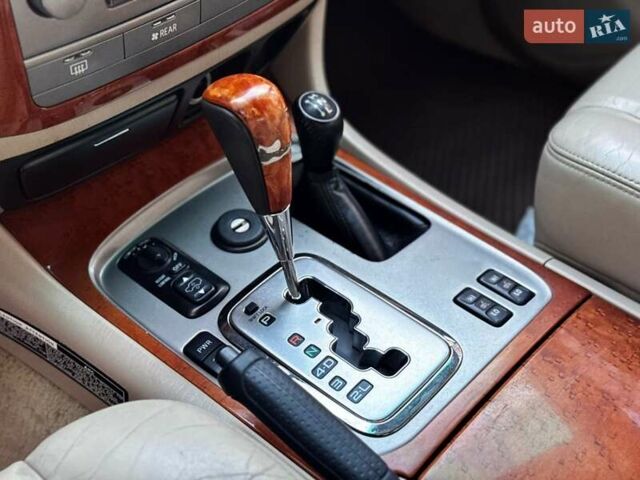 Лексус ЛХ 2005 у Івано-Франківську на Automoto.ua Чорний Лексус ЛХ, об'ємом двигуна 4.7 л та пробігом 296 тис. км за 15850 $, фото 72 на Automoto.ua