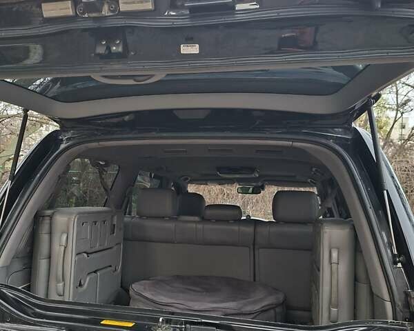 Черный Лексус ЛХ, объемом двигателя 4.66 л и пробегом 300 тыс. км за 12000 $, фото 10 на Automoto.ua