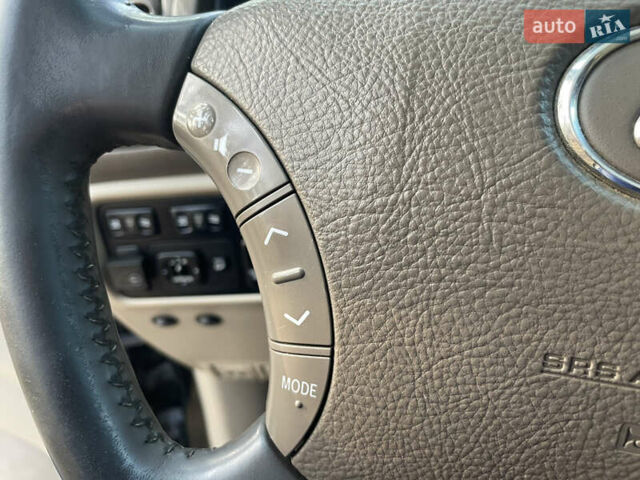 Черный Лексус ЛХ, объемом двигателя 4.7 л и пробегом 270 тыс. км за 14500 $, фото 24 на Automoto.ua
