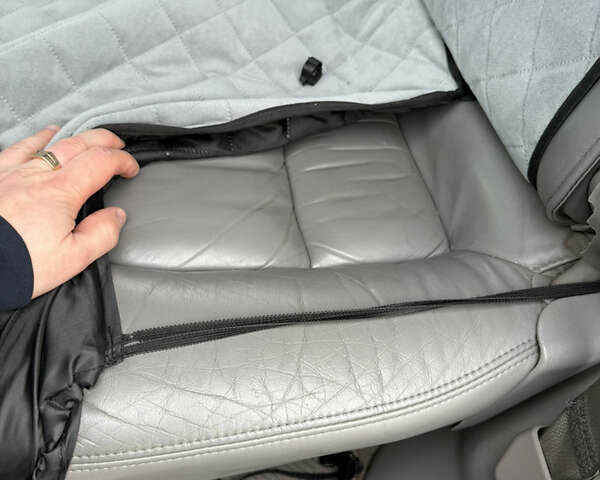 Черный Лексус ЛХ, объемом двигателя 4.67 л и пробегом 239 тыс. км за 14800 $, фото 16 на Automoto.ua