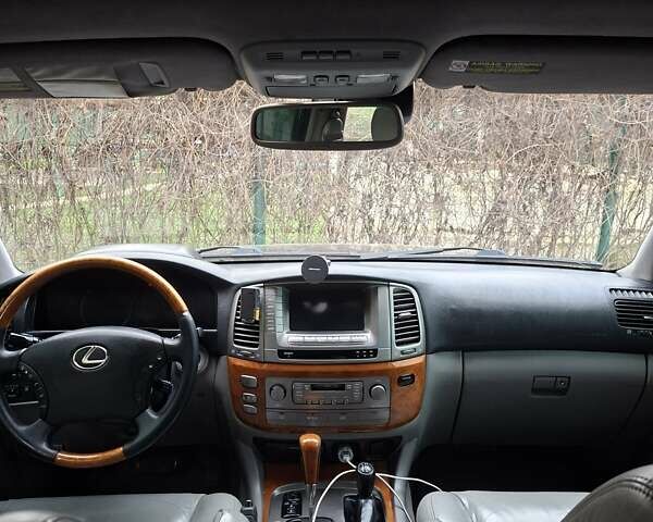 Черный Лексус ЛХ, объемом двигателя 4.66 л и пробегом 300 тыс. км за 12000 $, фото 8 на Automoto.ua