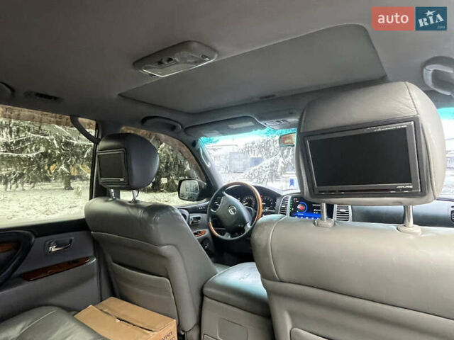 Черный Лексус ЛХ, объемом двигателя 4.6 л и пробегом 300 тыс. км за 13777 $, фото 26 на Automoto.ua