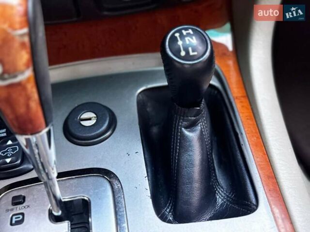 Лексус ЛХ 2005 у Івано-Франківську на Automoto.ua Чорний Лексус ЛХ, об'ємом двигуна 4.7 л та пробігом 296 тис. км за 15850 $, фото 96 на Automoto.ua
