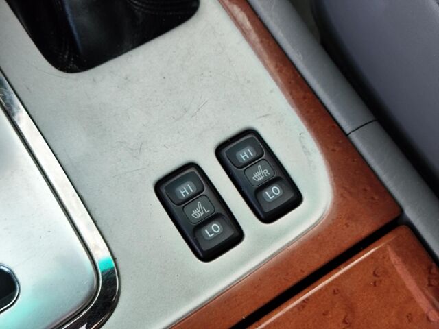 Черный Лексус ЛХ, объемом двигателя 4.7 л и пробегом 313 тыс. км за 13790 $, фото 28 на Automoto.ua