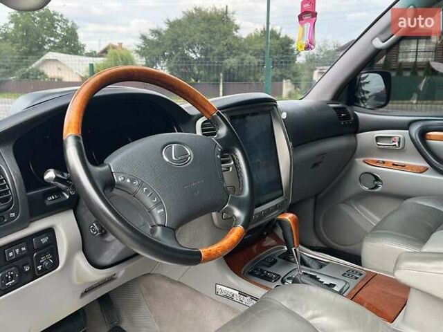Черный Лексус ЛХ, объемом двигателя 4.7 л и пробегом 259 тыс. км за 17200 $, фото 10 на Automoto.ua
