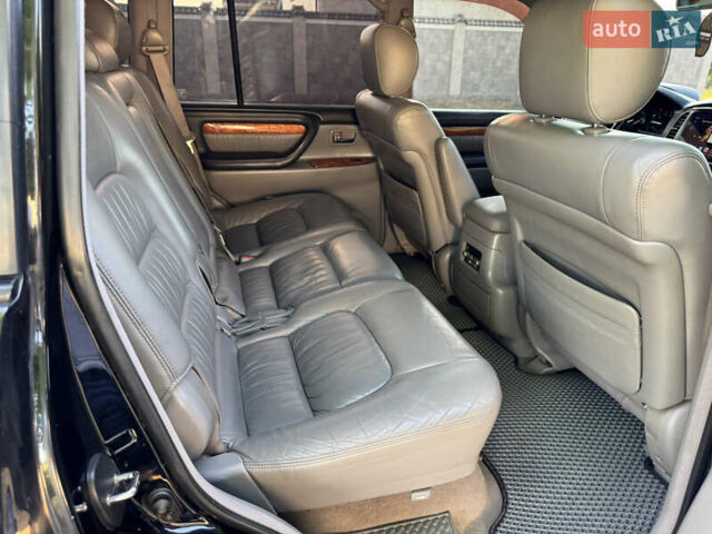 Черный Лексус ЛХ, объемом двигателя 4.7 л и пробегом 287 тыс. км за 15300 $, фото 25 на Automoto.ua
