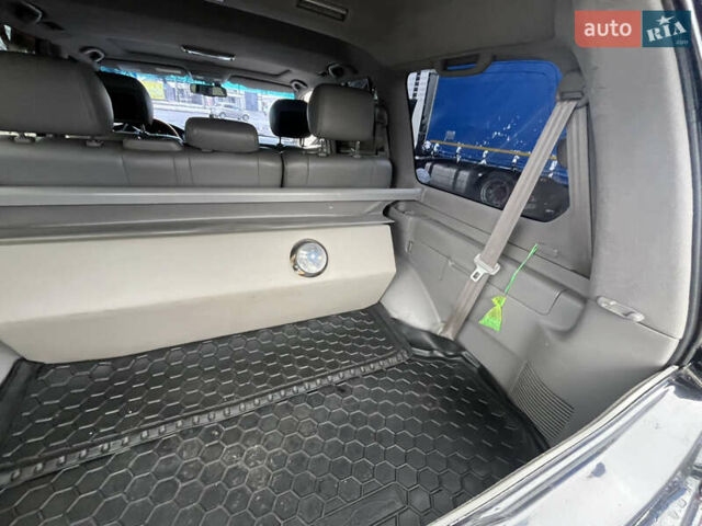 Черный Лексус ЛХ, объемом двигателя 4.6 л и пробегом 300 тыс. км за 13777 $, фото 38 на Automoto.ua