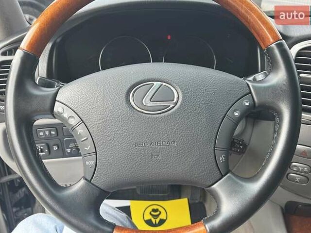 Черный Лексус ЛХ, объемом двигателя 4.7 л и пробегом 259 тыс. км за 17200 $, фото 15 на Automoto.ua