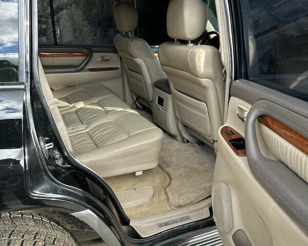 Лексус ЛХ 2005 у Рожнятове на Automoto.ua Чорний Лексус ЛХ, об'ємом двигуна 4.7 л та пробігом 278 тис. км за 15999 $, фото 6 на Automoto.ua