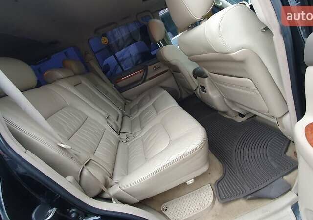 Черный Лексус ЛХ, объемом двигателя 4.66 л и пробегом 171 тыс. км за 12000 $, фото 16 на Automoto.ua