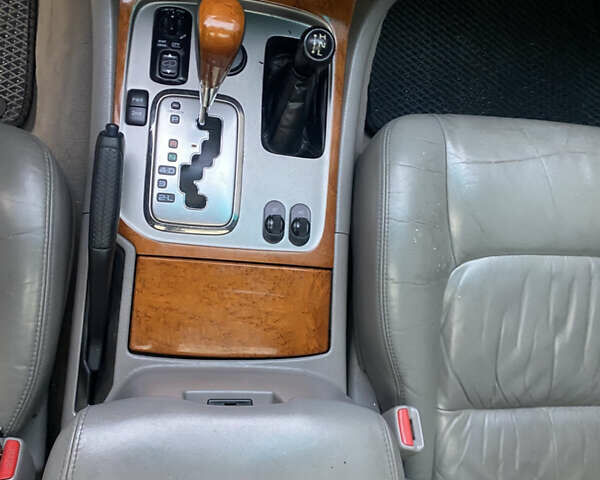 Черный Лексус ЛХ, объемом двигателя 4.66 л и пробегом 298 тыс. км за 15600 $, фото 21 на Automoto.ua