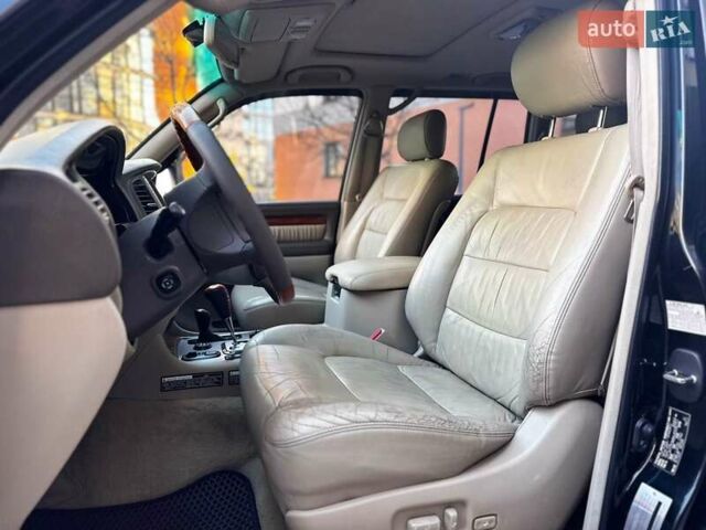 Лексус ЛХ 2005 у Івано-Франківську на Automoto.ua Чорний Лексус ЛХ, об'ємом двигуна 4.7 л та пробігом 296 тис. км за 15850 $, фото 65 на Automoto.ua
