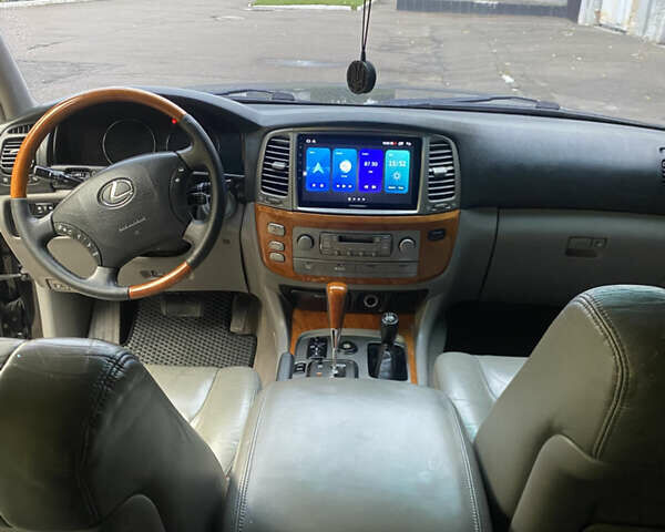 Черный Лексус ЛХ, объемом двигателя 4.66 л и пробегом 298 тыс. км за 15600 $, фото 17 на Automoto.ua