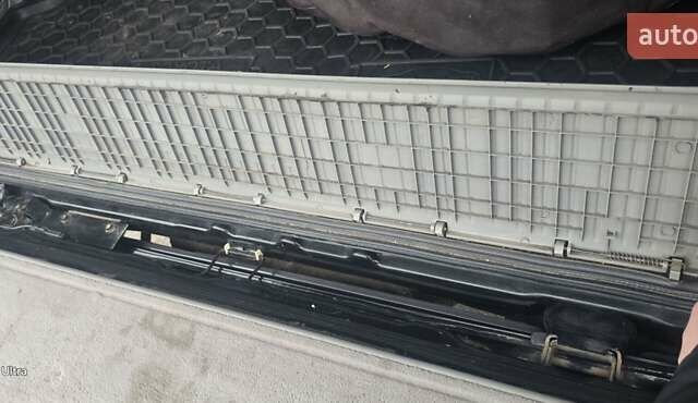 Черный Лексус ЛХ, объемом двигателя 4.7 л и пробегом 370 тыс. км за 14800 $, фото 4 на Automoto.ua