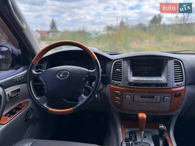 Чорний Лексус ЛХ, об'ємом двигуна 4.66 л та пробігом 291 тис. км за 12500 $, фото 17 на Automoto.ua