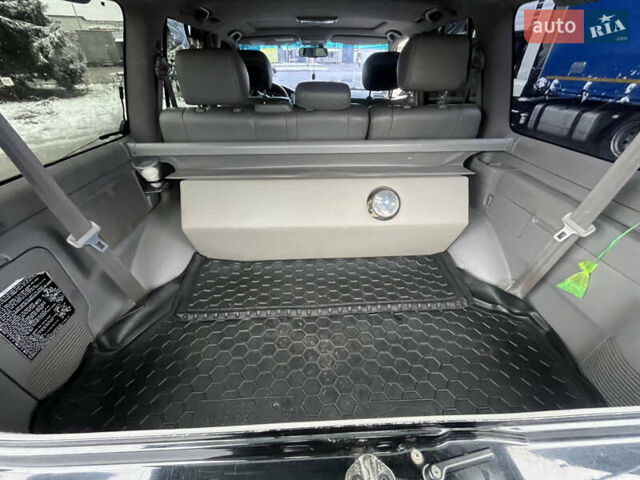 Черный Лексус ЛХ, объемом двигателя 4.6 л и пробегом 300 тыс. км за 13777 $, фото 39 на Automoto.ua