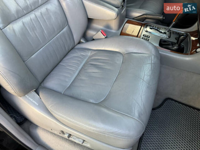 Черный Лексус ЛХ, объемом двигателя 4.7 л и пробегом 287 тыс. км за 15300 $, фото 28 на Automoto.ua
