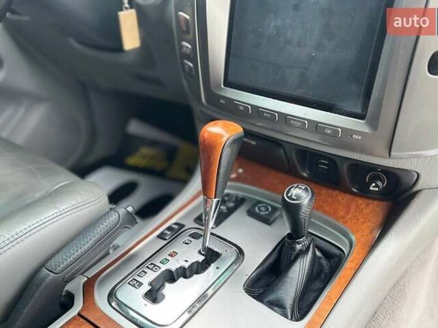 Черный Лексус ЛХ, объемом двигателя 4.7 л и пробегом 259 тыс. км за 17200 $, фото 19 на Automoto.ua