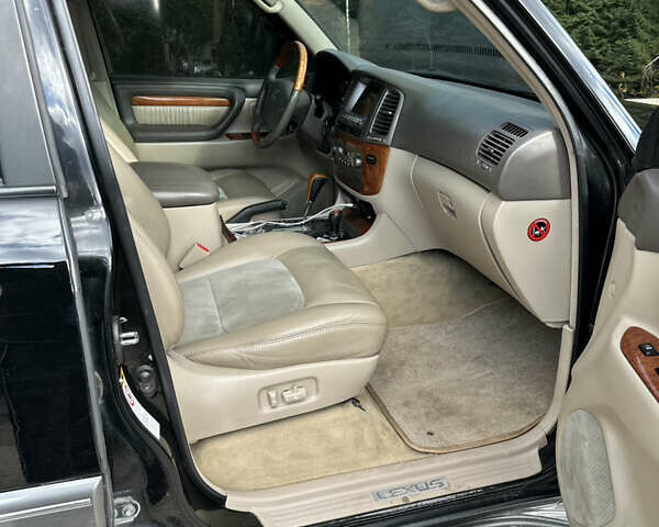 Лексус ЛХ 2005 у Рожнятове на Automoto.ua Чорний Лексус ЛХ, об'ємом двигуна 4.7 л та пробігом 278 тис. км за 15999 $, фото 7 на Automoto.ua