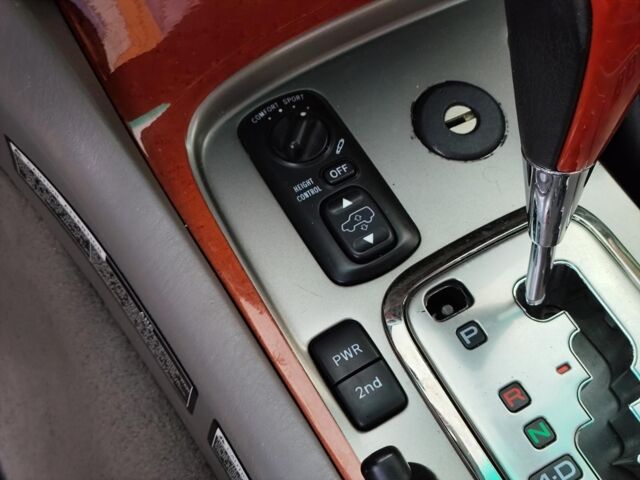 Черный Лексус ЛХ, объемом двигателя 4.7 л и пробегом 313 тыс. км за 13790 $, фото 27 на Automoto.ua