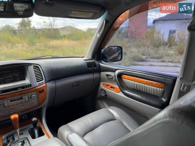 Чорний Лексус ЛХ, об'ємом двигуна 4.66 л та пробігом 291 тис. км за 12500 $, фото 18 на Automoto.ua