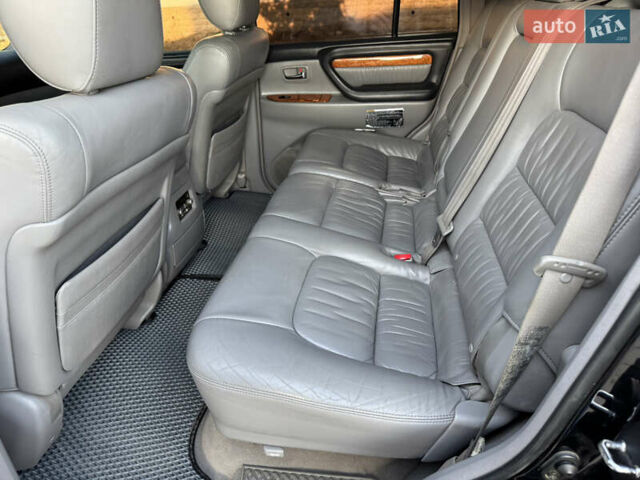 Черный Лексус ЛХ, объемом двигателя 4.7 л и пробегом 287 тыс. км за 15300 $, фото 22 на Automoto.ua