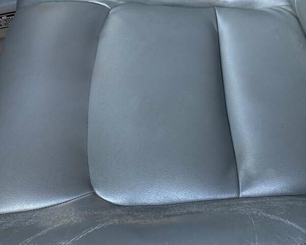 Черный Лексус ЛХ, объемом двигателя 4.66 л и пробегом 292 тыс. км за 12800 $, фото 6 на Automoto.ua