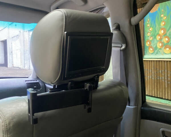 Черный Лексус ЛХ, объемом двигателя 4.66 л и пробегом 298 тыс. км за 15600 $, фото 19 на Automoto.ua