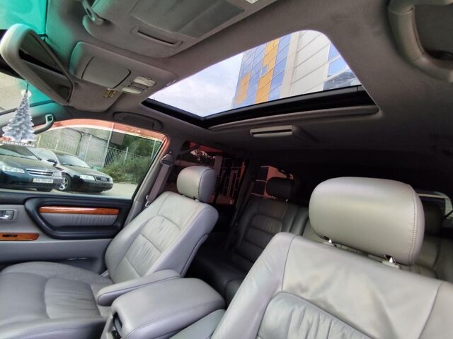 Черный Лексус ЛХ, объемом двигателя 4.7 л и пробегом 313 тыс. км за 13790 $, фото 23 на Automoto.ua