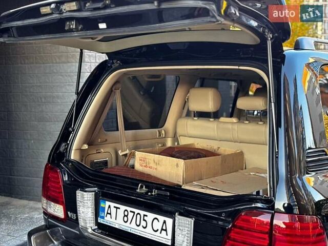 Лексус ЛХ 2005 у Івано-Франківську на Automoto.ua Чорний Лексус ЛХ, об'ємом двигуна 4.7 л та пробігом 296 тис. км за 15850 $, фото 55 на Automoto.ua
