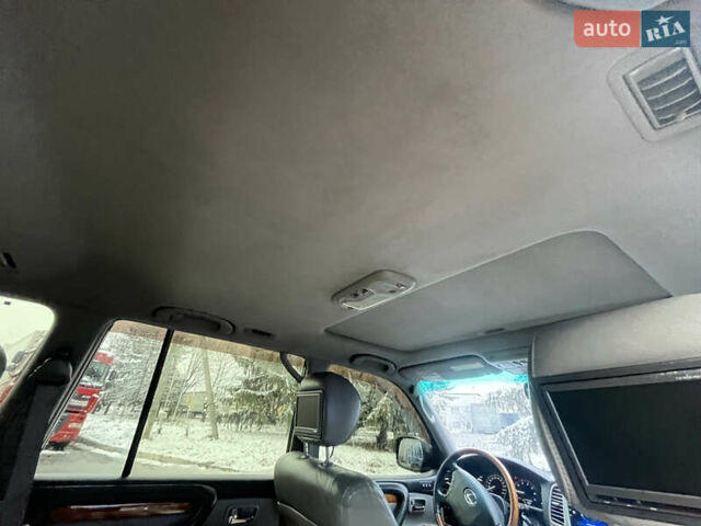 Черный Лексус ЛХ, объемом двигателя 4.6 л и пробегом 300 тыс. км за 13777 $, фото 30 на Automoto.ua