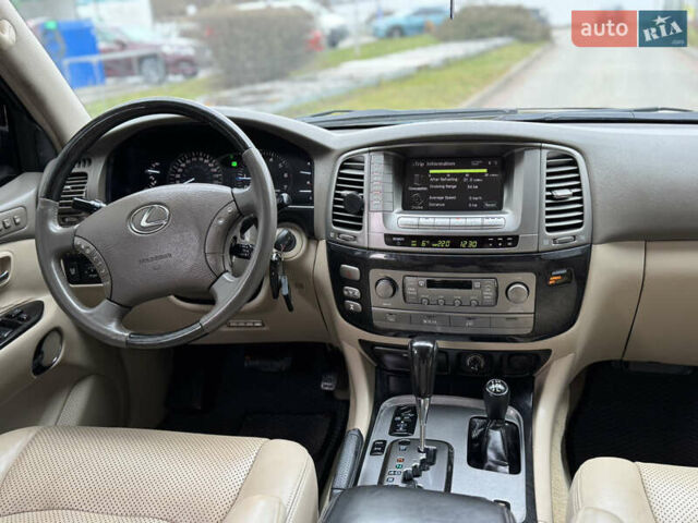 Черный Лексус ЛХ, объемом двигателя 4.67 л и пробегом 377 тыс. км за 14999 $, фото 24 на Automoto.ua